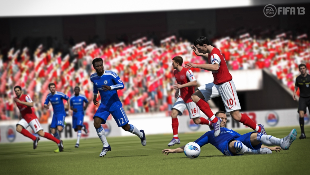 FIFA 13 Contain Defending
